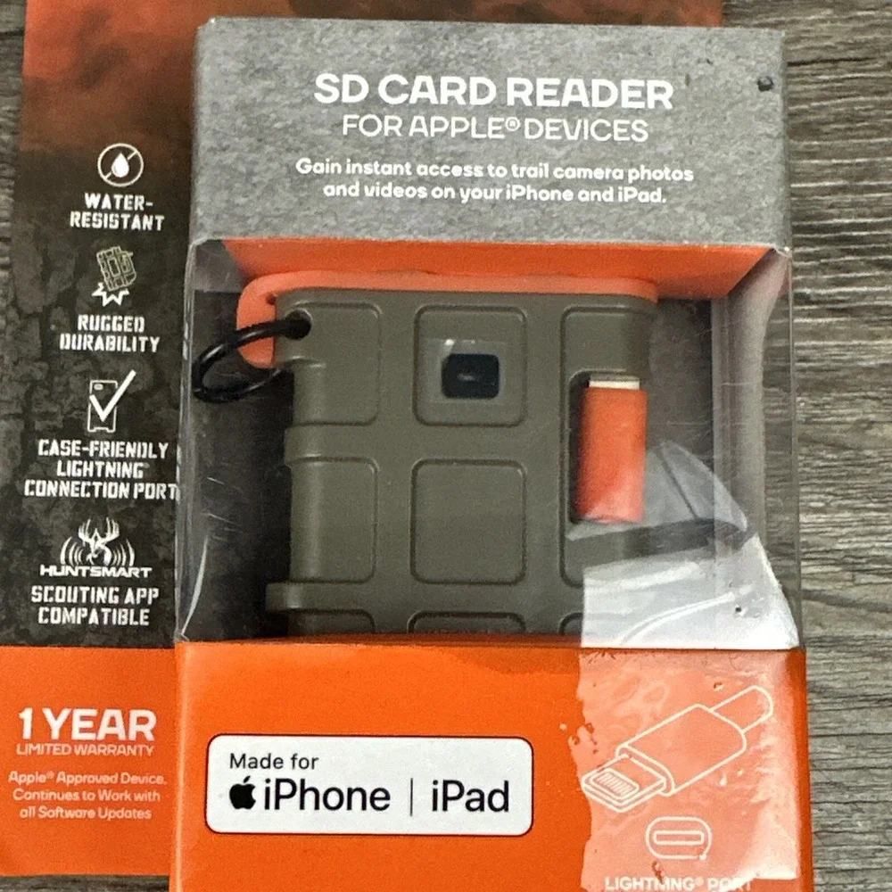 New NIB Wildgame Innovations SD‎ Card Reader For Apple Lightning Port Devices